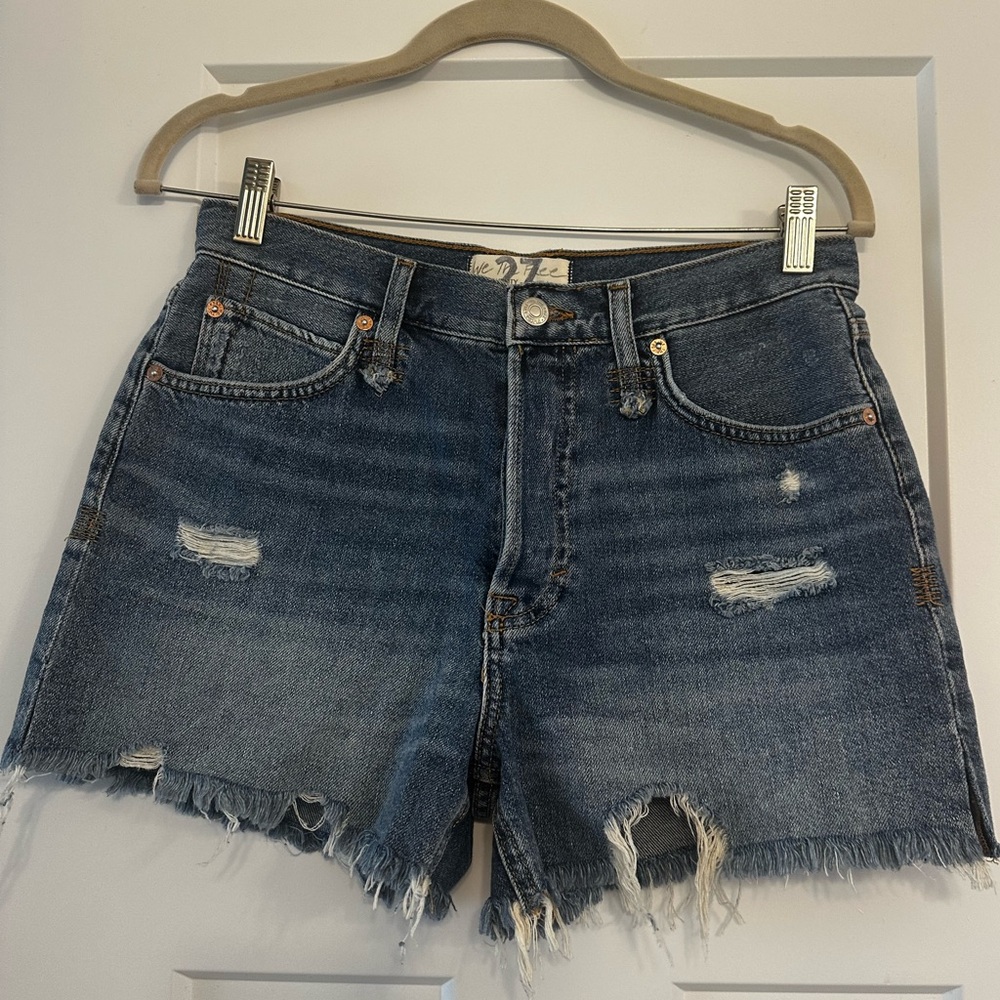 Women’s we the free distressed denim shorts size 27